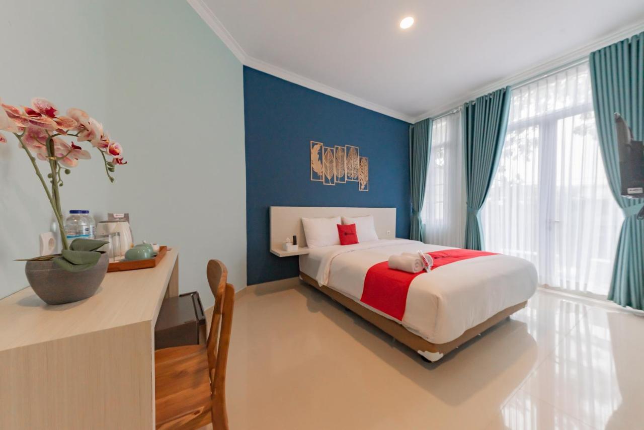 Reddoorz Plus Near Surapati Core Μπαντούνγκ Εξωτερικό φωτογραφία