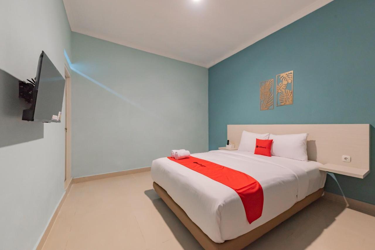 Reddoorz Plus Near Surapati Core Μπαντούνγκ Εξωτερικό φωτογραφία