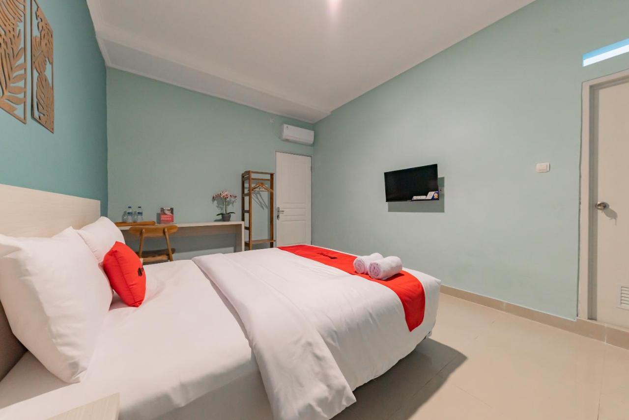 Reddoorz Plus Near Surapati Core Μπαντούνγκ Εξωτερικό φωτογραφία