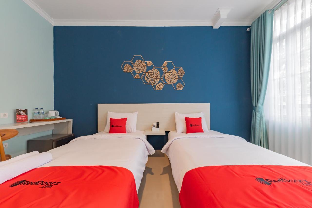 Reddoorz Plus Near Surapati Core Μπαντούνγκ Εξωτερικό φωτογραφία
