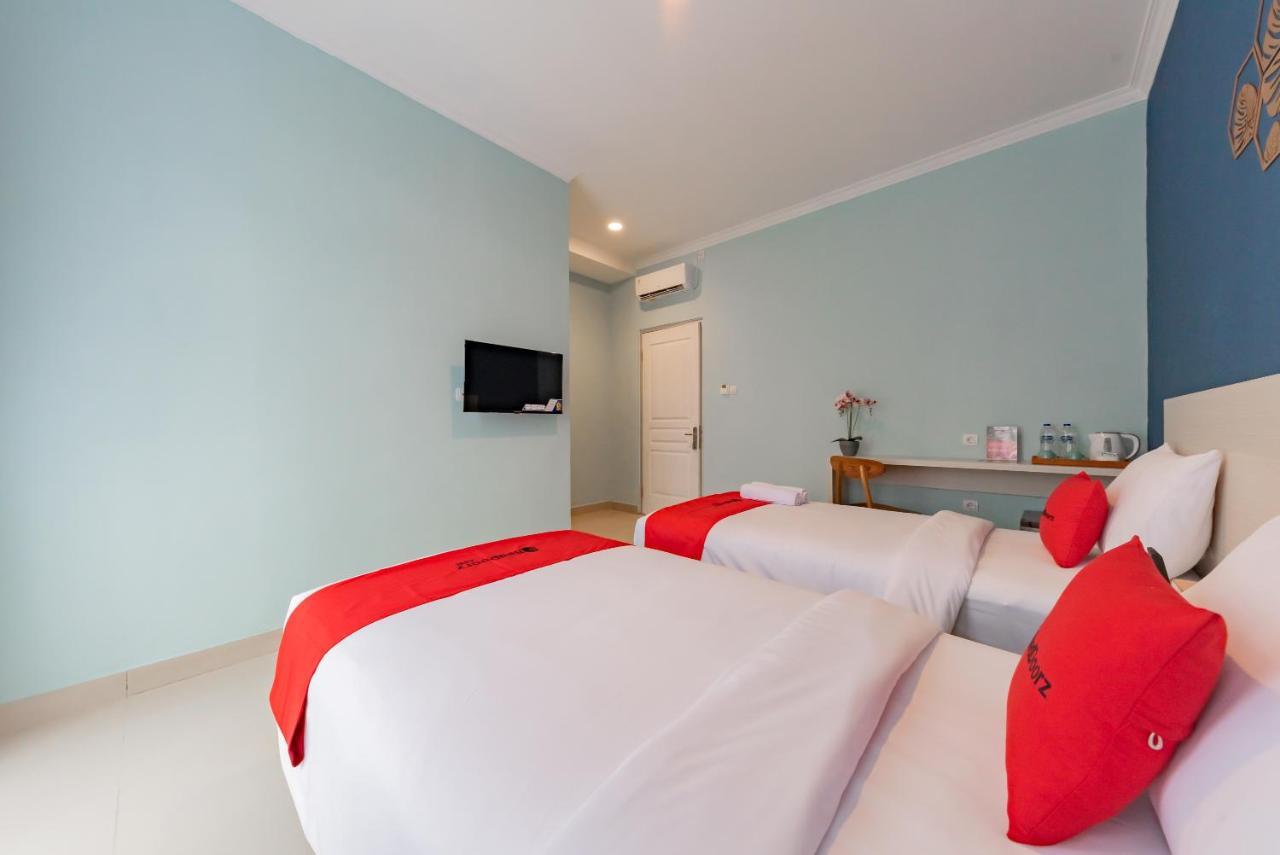 Reddoorz Plus Near Surapati Core Μπαντούνγκ Εξωτερικό φωτογραφία